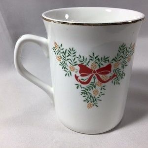 Festive Season Tudor Rose Bone China Coffee Cup Mug England Christmas